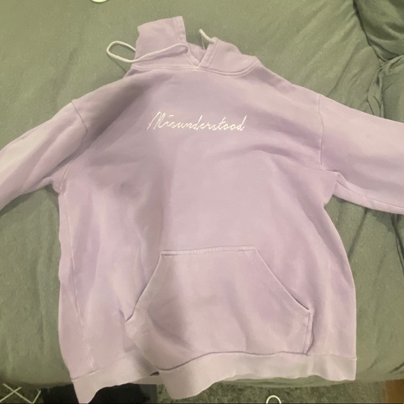 Trendy Hoodie - Picture 2 of 2